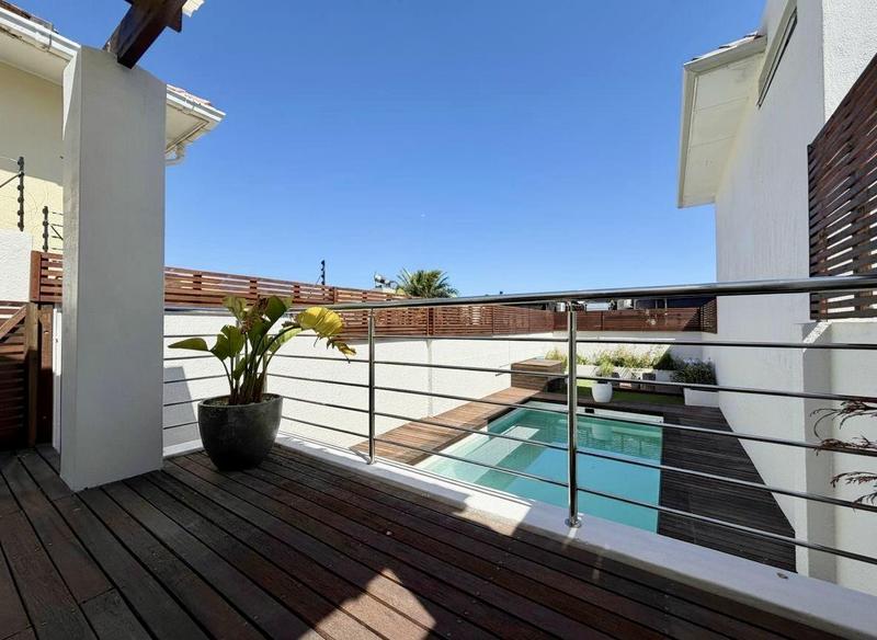 3 Bedroom Property for Sale in Camps Bay Western Cape